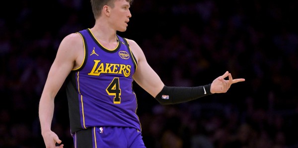 美媒设想三方交易：湖人得维金斯辅佐詹东 八村塁&amp;amp;amp;克内克特赴热火